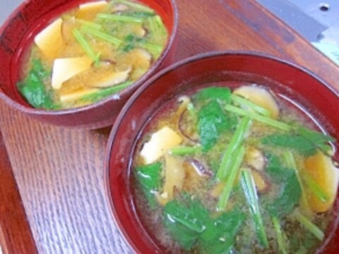 夏バテ防止は朝のみそ汁から　｢ほうれん草のみそ汁」